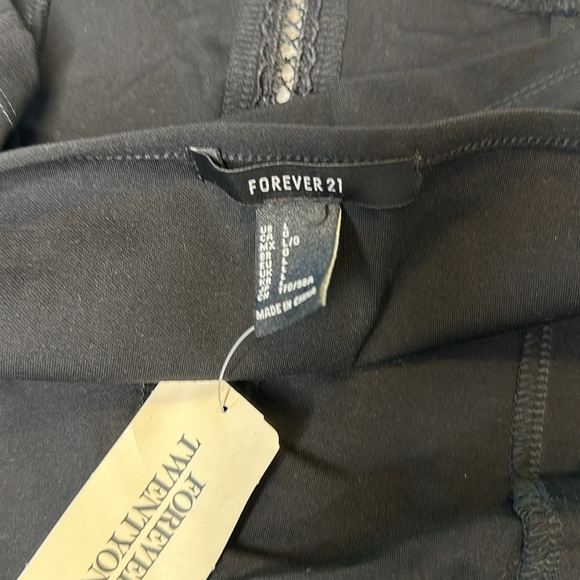 Vintage Y2K Forever 21, roses 🌹 appliqué halter top. NEW with tags! - Picture 6 of 6